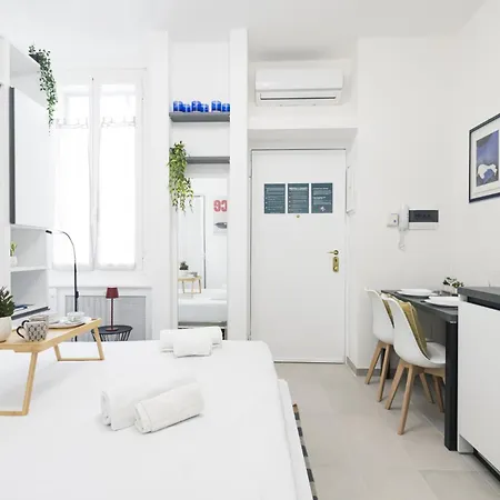 Easylife - Pratico Monolocale In Zona Isola アパート