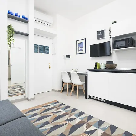 Lägenhet Easylife - Pratico Monolocale In Zona Isola *