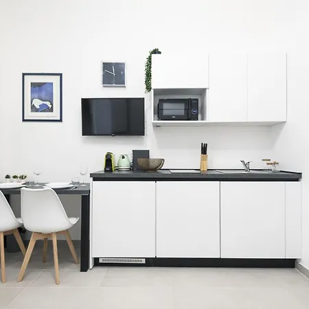 Easylife - Pratico Monolocale In Zona Isola *