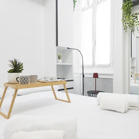 Easylife - Pratico Monolocale In Zona Isola * Milão